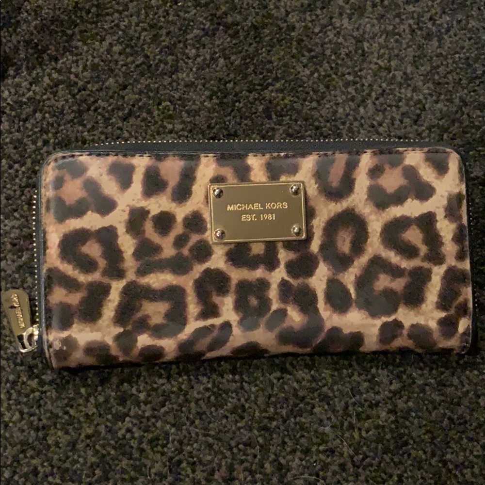 Michael Kors Genuine Calf Skin Continental Wallet
